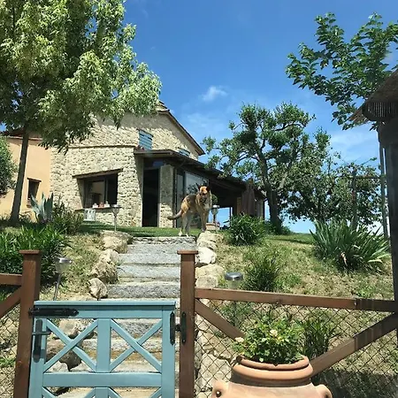 Stunning Guesthouse In Quiet Location Of Umbria Appartement Fratta Todina