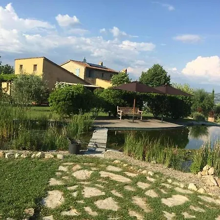 Stunning Guesthouse In Quiet Location Of Umbria